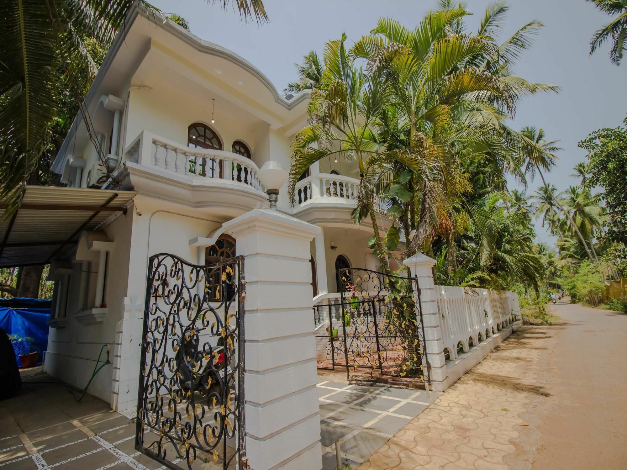 Oyo 14751 Home Magnificent 1Bhk Calangute Baga Exterior photo
